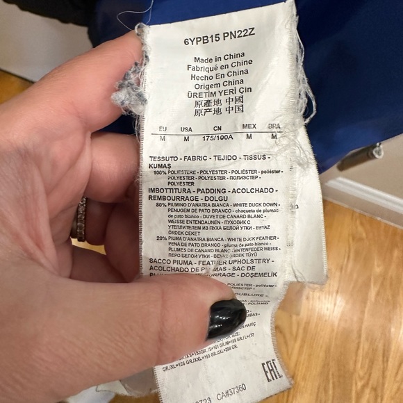 Emporio Armani zigzag navy puffer jacket size m medium men’s preowned - Picture 5 of 5